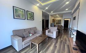 High Level Floor -- The Retreat Mountain & Sunrise View, Hilltop Hotel Apartment In Cameron Highlands